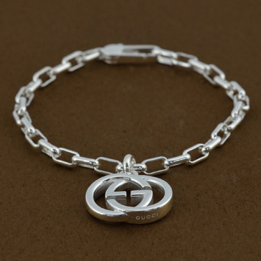 グッチ メンズ ブレスレット バングル17サイズ/GUCCI ブレスレット バングル シルバー 送料無料/込 ホワイトデーの通販は 32,709円