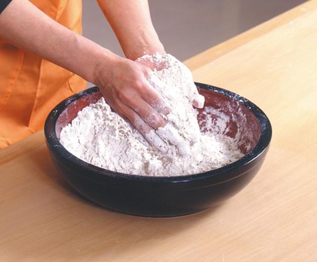 こね鉢 ABS 黒内朱 φ36cm 蕎麦打ち道具キッチン 送料無料_1
