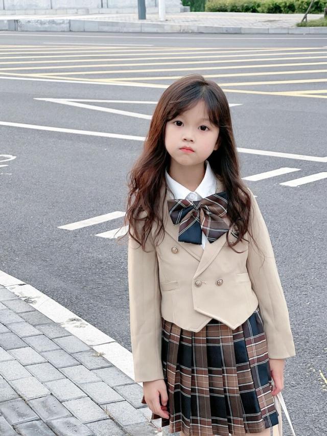 未使用　入学式　入園式　発表会　七五三　スーツ　制服　フォーマル 卒業式 スーツ 男の子 b体 韓国 制服 卒服 小学生 160 なん