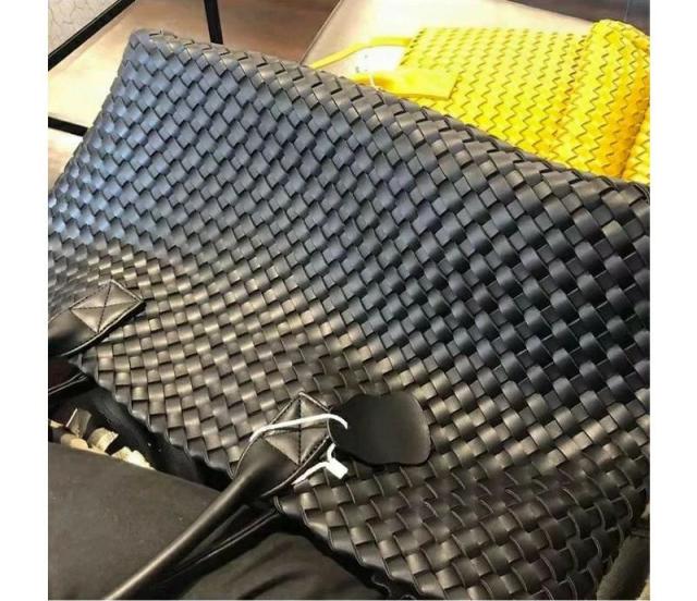 ショルダーバック メッシュレザー ハンドバック トートバッグ 大容量 肩がけ 手持ち フラットポーチ付き 内側紐付き スクエア型 四角 編み込み レザー きれいめ シンプル カジュ マイクロファイバー_12