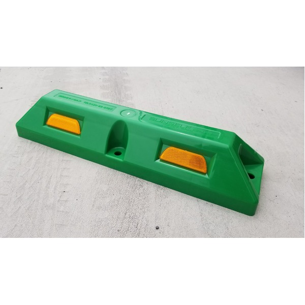 リサイクル車止め/パーキングストップ12本セット 〔高さ100mm 緑色〕 反射プレート付き スクリューアンカーセット〔代引不可〕の通販は 31,170円