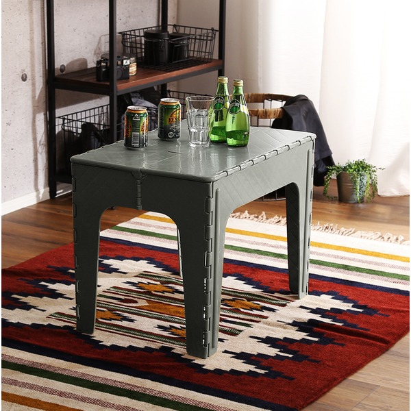 アウトドアテーブル 幅65×奥行45×高さ50cm グリーン 折りたたみ 軽量 ポリプロピレン 完成品 キャンプ レジャー バーベキュー〔代引不可〕の通販は 6,061円