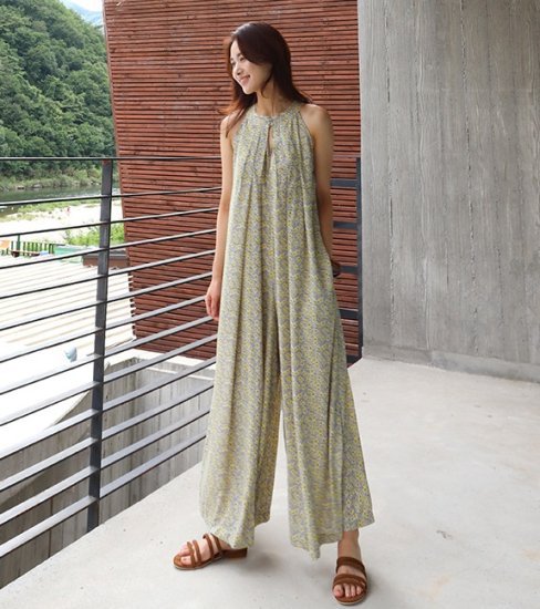 サロペット サロペットパンツ オールインワン ワイドパンツ ロング丈 花柄 夏 カジュアル ガーリー ナチュラル ノースリーブ リラックス ホルターネック フラワー シフォン フレアパンツ