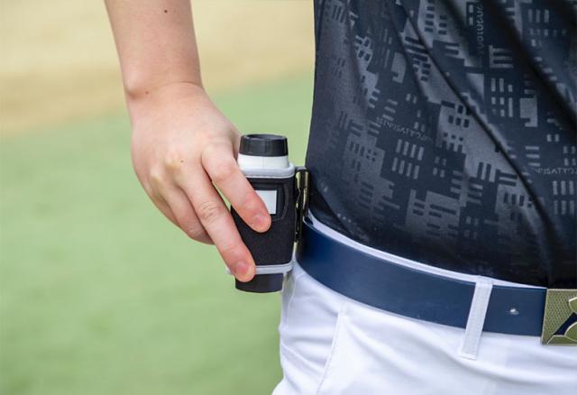 新品大得価 ☆即日出荷☆ムジーク Muziik Turfrider Laser Rangefinder の通販はau PAY マーケット - アトミックゴルフ|商品ロットナン ゴルフ ターフライダー レーザーファインダー レーザー 距離計測器 ホワイト 得価定番