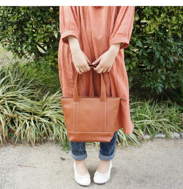 ショルダーバッグ レディース 斜めがけ 日本製 本革 牛革 Les.conni ドット柄 水玉 女性 大人 キュート