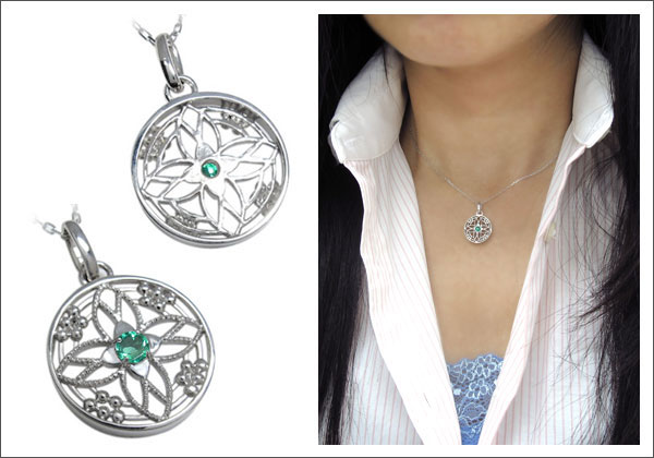 フラワーネックレス