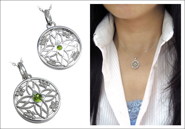 フラワーネックレス