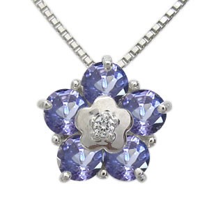 フラワーモチーフ　ネックレス