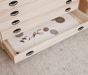 着物もたとう紙に入れたまますっぽり収まる