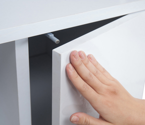 プッシュ式板扉