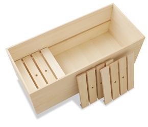 桐衣装箱　2段（キャスター付き） スノコで深型収納を分割できます。