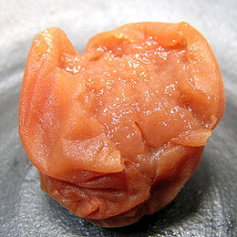 すっぱい、しょっぱい梅干しです!