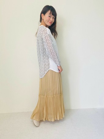 なので㈧ PAINTプリント Tシャツ カットソーの通販はau PAY マーケット - ロシナンテ!
チャックを開けると風が通るようになっています。
オンライン|商品ロットナンバー:498075009 フロントレースロンT || レディースアパレル トップス バック