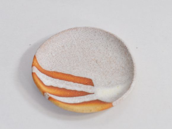 受け皿　丸　(白掛三