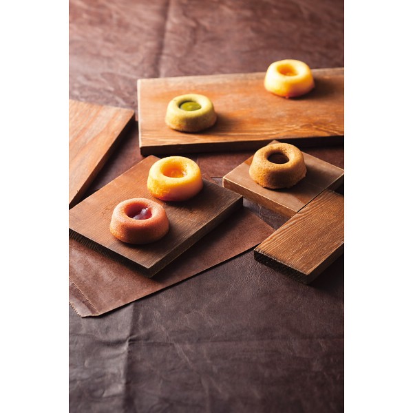 御祝.お返し,引出物,記念品は:ガトープルポ（１６個） 82