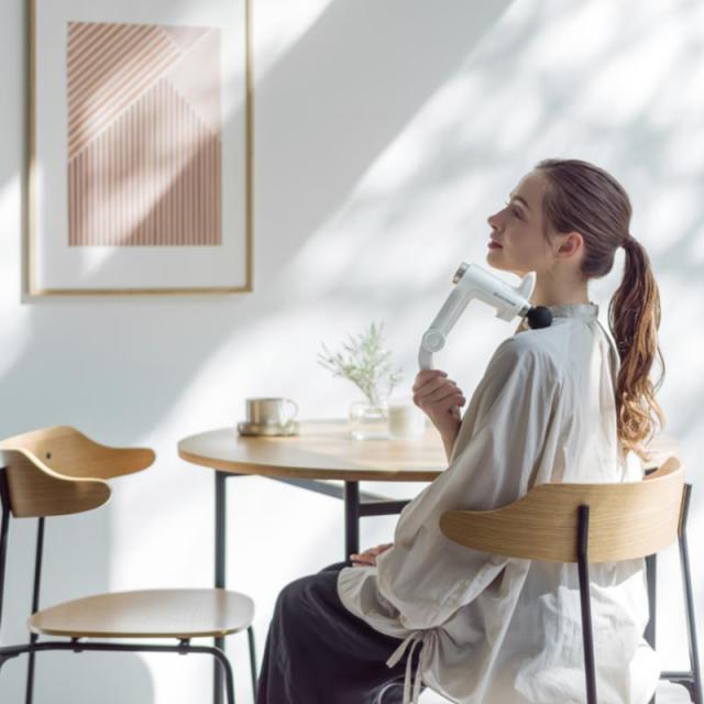 販促、ノベルティ,記念品は:ドクターエア  エクサガン  ハンディPRO B/ホワイト RGE-07WH