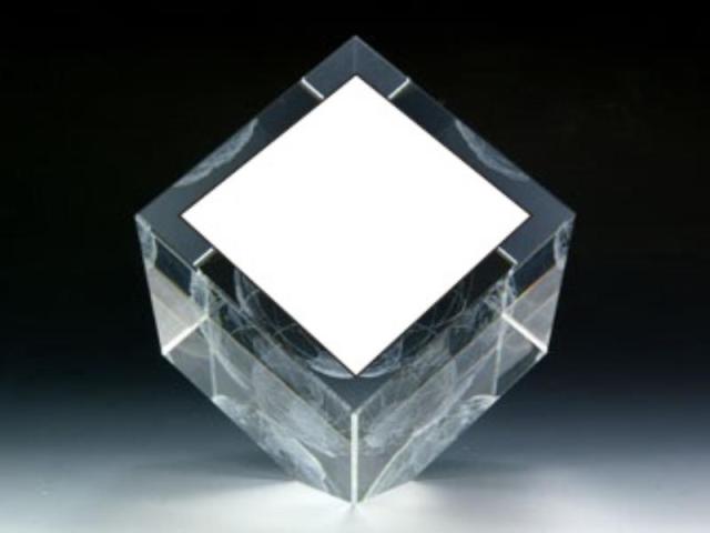 販促、ノベルティ,記念品は:3D地球儀入りクリスタル・オーナメント LCG-555