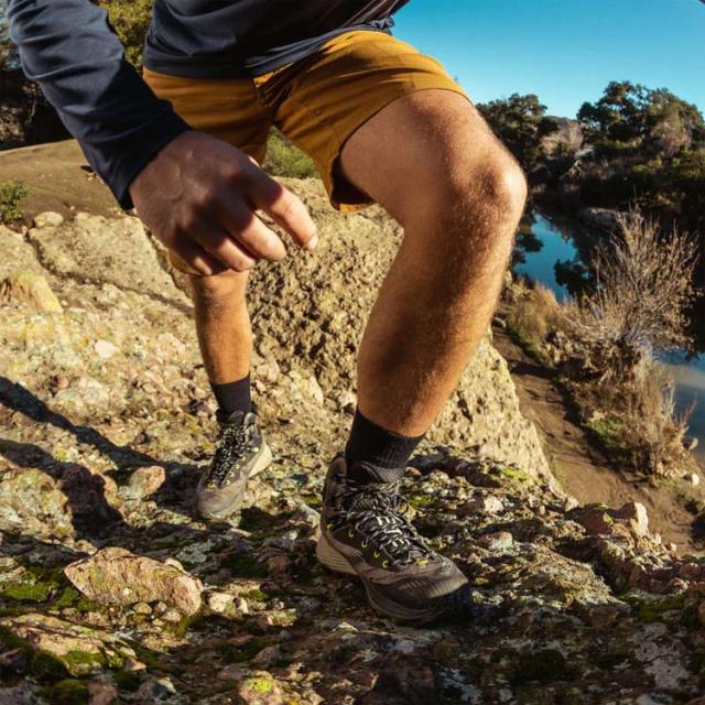 メレル ローグ ハイカー ミッド ゴアテックス (メンズ) 26.5cm(US8.5) ボウルダー #J037159 送料無料 ROGUE HIKER MID GORE-TEX