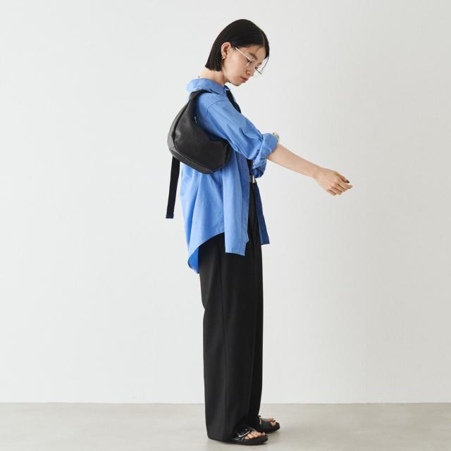 ラシット（russet）/ソフトレザーラウンドショルダーバッグ〈UNISEX