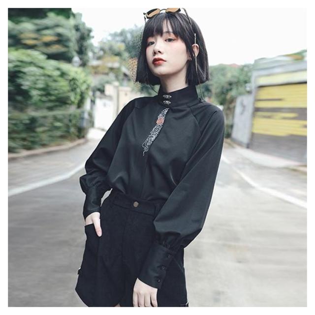 ゆったり 前立て トップス 刺〓 菊柄 シャツ 秋 スタンドカラー 袖ボタン 長袖 花柄 レディース 配色 ボリューム袖 刺繍 ゴールドボタン 春 楽天市場】ブラウス レディース 前立て 刺繍 菊柄 シャツ 長袖