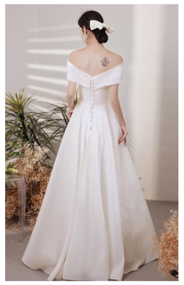 ウエディングドレス 二次会 Vネック オフショルダー エンパイアドレス