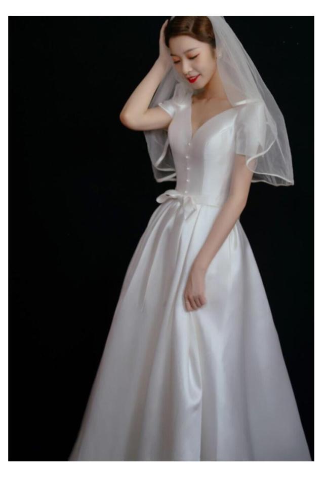 ウエディングドレス ウェディングドレス 袖あり 半袖 ドレス Aライン V