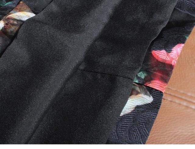 ワンピース ラウンドネック 花柄 総柄プリント ビーズ 膝上 涼しげ