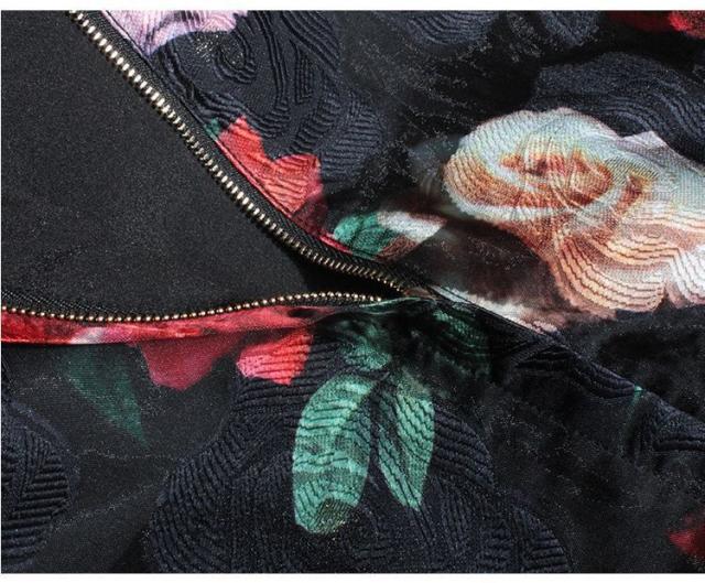 ワンピース ラウンドネック 花柄 総柄プリント ビーズ 膝上 涼しげ