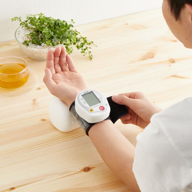 ◆送料無料◆即決◆激安◆タニタ 手首式血圧計 ホワイト BP-212-WH | タニタ 手首式血圧計 BP-212 ホワイト BP-212-WH