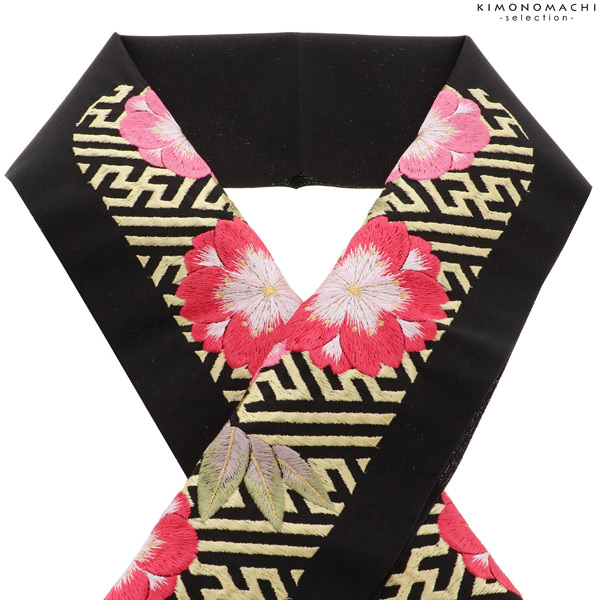 刺繍 半衿 「黒地紗綾形模様に竹と桜」 衿秀 刺繍半襟 振袖用半衿 前撮り 成人式 刺繍衿 刺繍半襟 ポリエステル半衿 ブランド：襟の衿秀