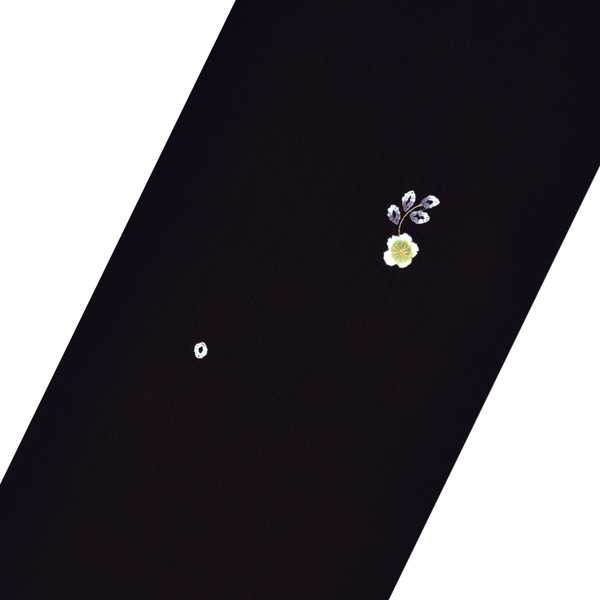 正絹 小紋 反物 着物「黒地　絞り、梅」日本製 丹後ちりめん 未仕立て 小紋 単衣 袷＜T＞【メール便不可】