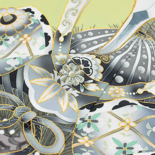 七五三 着物 男の子 5歳 羽織袴セット「若葉色　兜に松」フルセット 5歳向け 5才 五歳 男児用 着物セット 子供着物 五才のお祝い着【メール便不可】