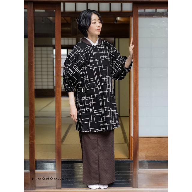 ロング丈 割烹着「黒地　スクエア」実用的 日本製 オシャレ かわいい 綿割烹着 ロング割烹着 着物割烹着 エプロン プレゼント最適品＜H＞【メール便不可】