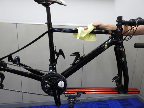 この時点でコーティングまで完了しています。残った水分を拭き取って完了です。