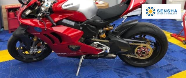 ベランダ タイル デッキパネル ジョイントマット 排水フロアーパネル 洗車場 洗車店 整備工場 板金工場 コーティングショップ バイクショップ 工場 ショールーム 店舗の床