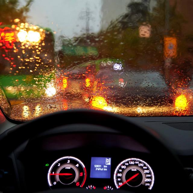 ウィンドウ フロントガラス 撥水コーティング剤 油膜除去剤 油膜クリーナー ガラスクリーナー