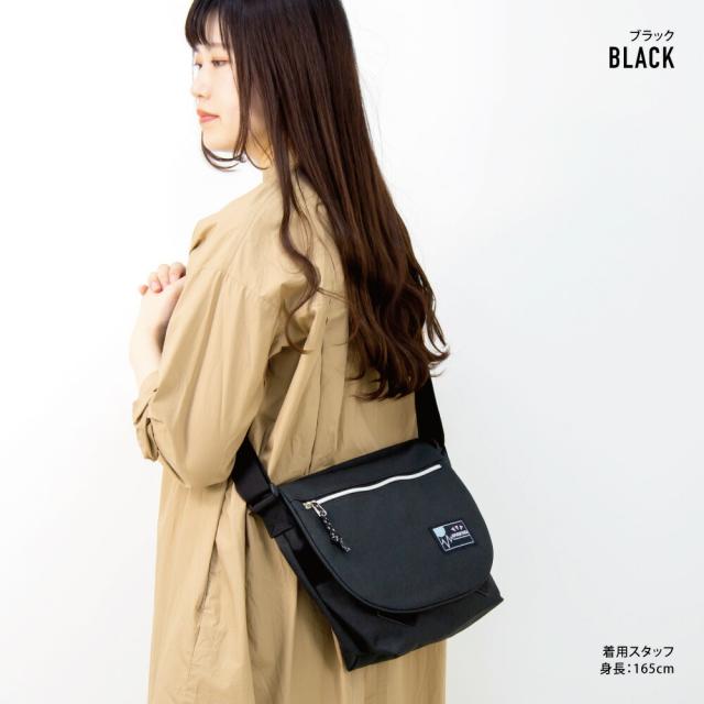 ショルダーバッグ