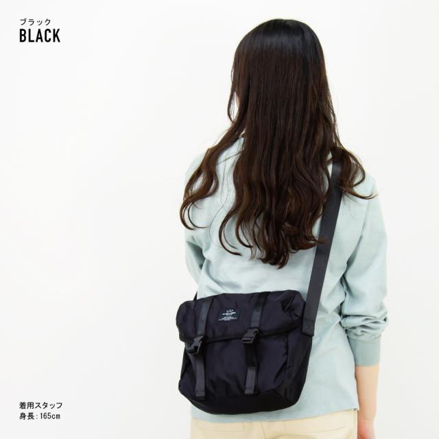 ショルダーバッグ