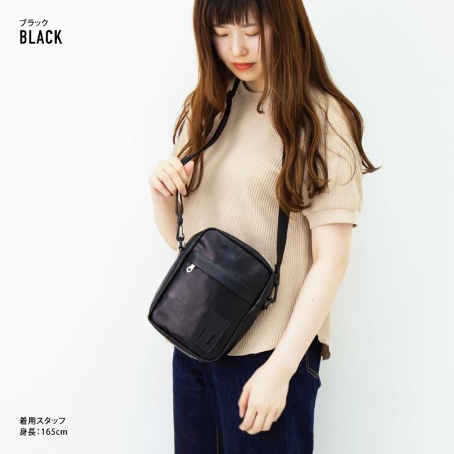 ショルダーバッグ