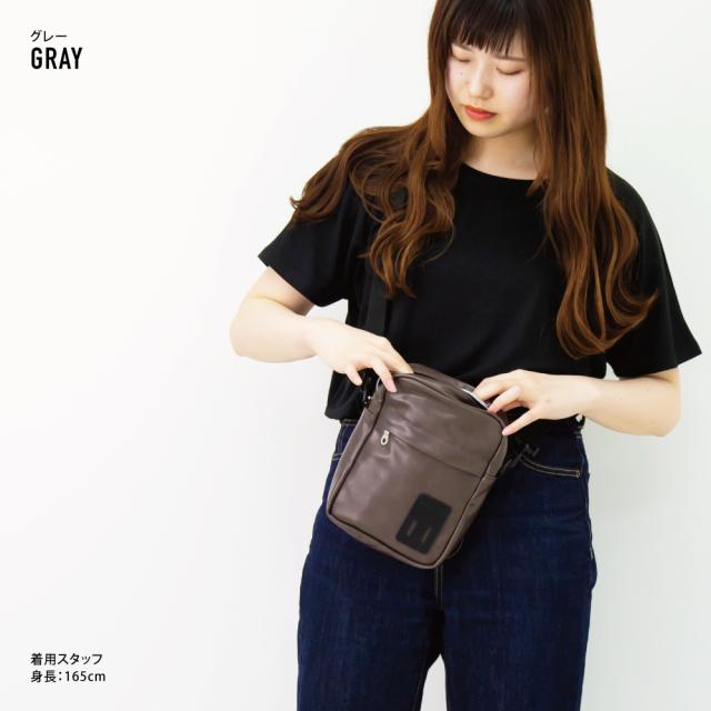 ショルダーバッグ