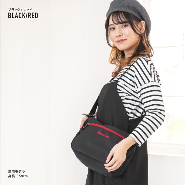 ショルダーバッグ