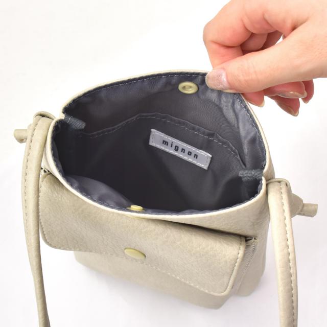 ショルダーバッグ