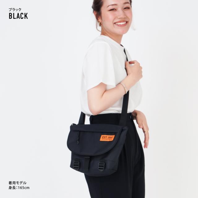 ショルダーバッグ