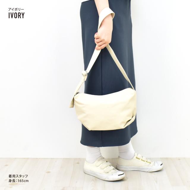 ショルダーバッグ