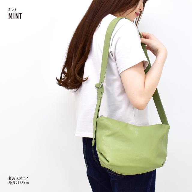 ショルダーバッグ