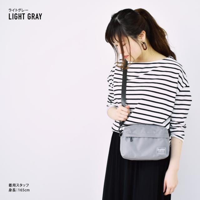 ショルダーバッグ