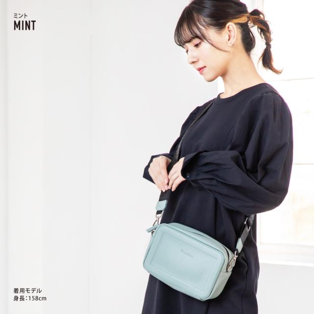 ショルダーバッグ