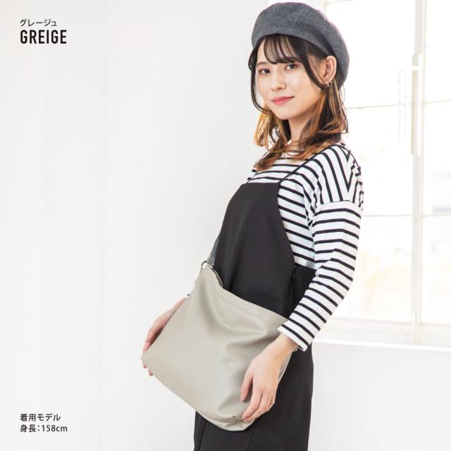 ショルダーバッグ