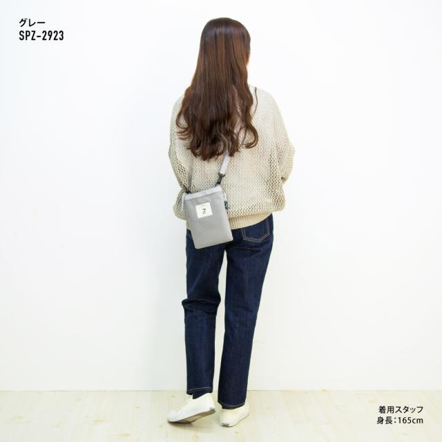 ショルダーバッグ