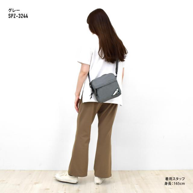 ショルダーバッグ